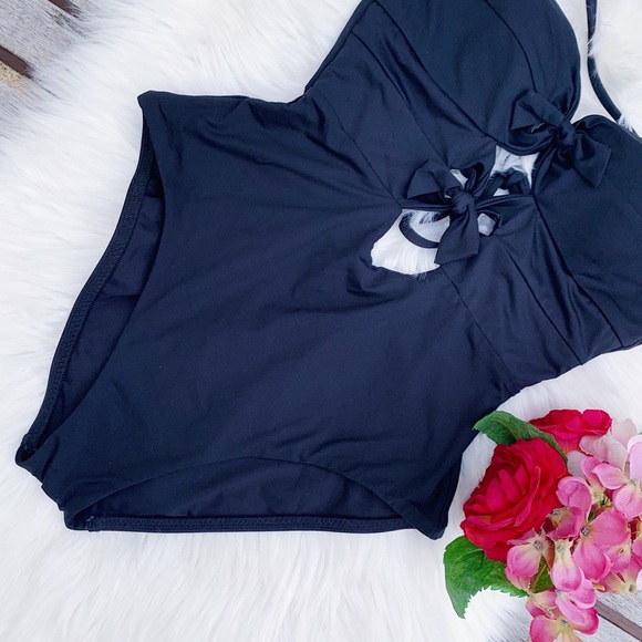 BECCA Double Tie One Piece Swimsuit New $128 - Picture 5 of 7